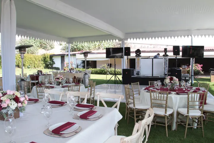El Álamo Salón Jardín